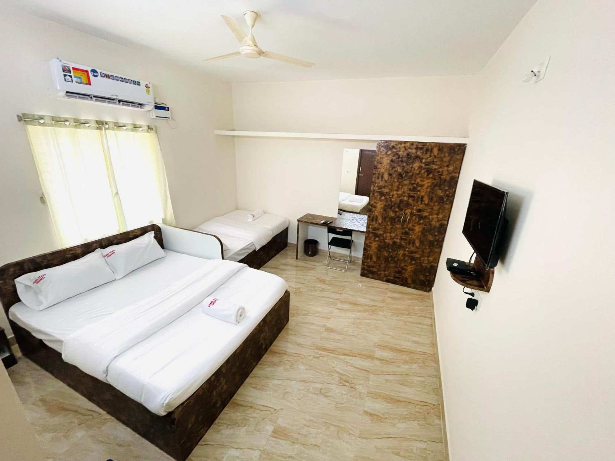 Pearl Stays, Tirupathi ティルパティ エクステリア 写真