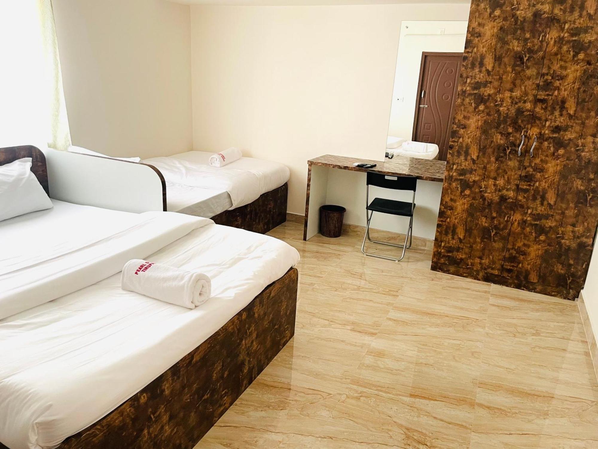 Pearl Stays, Tirupathi ティルパティ エクステリア 写真
