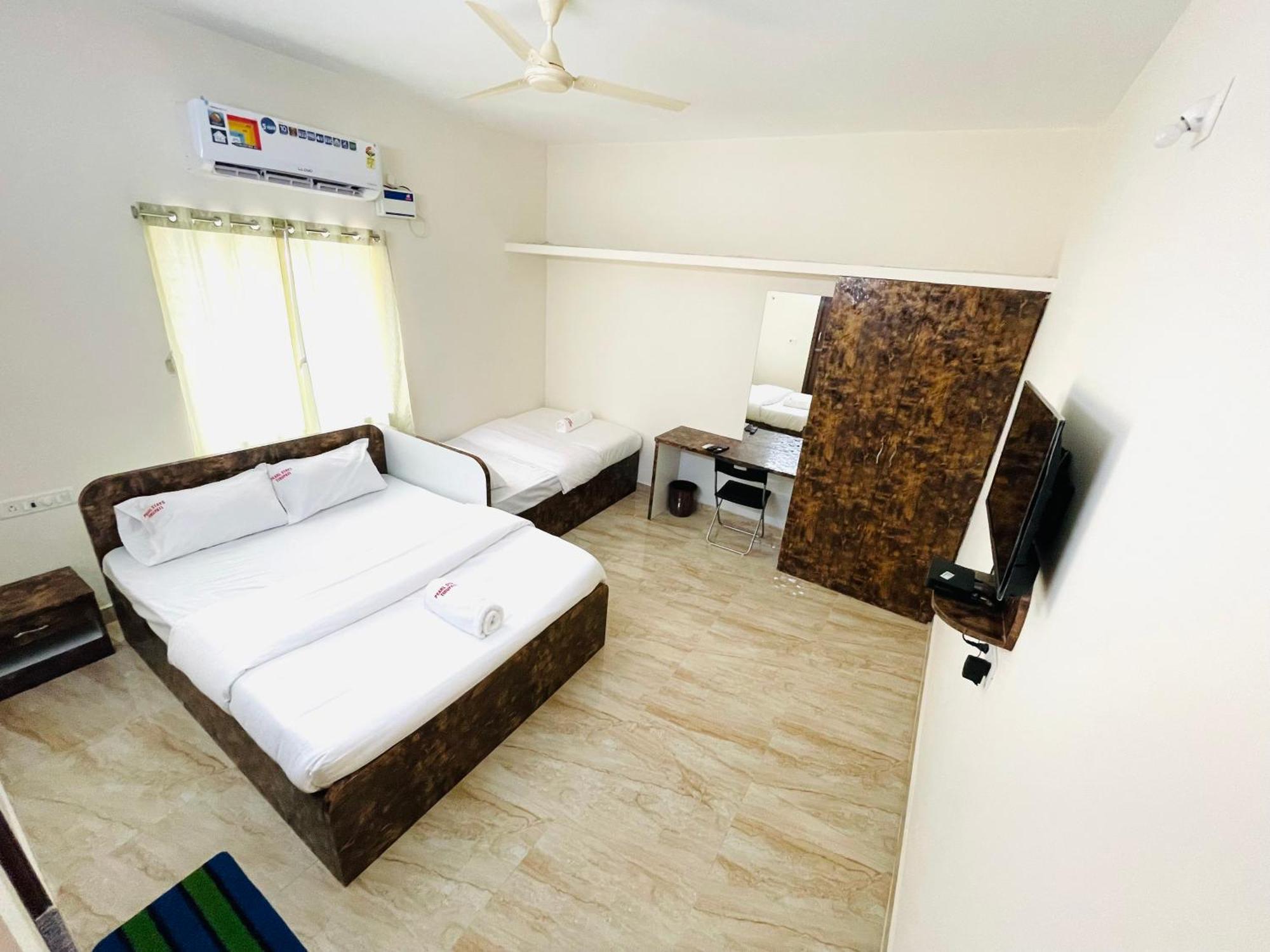 Pearl Stays, Tirupathi ティルパティ エクステリア 写真