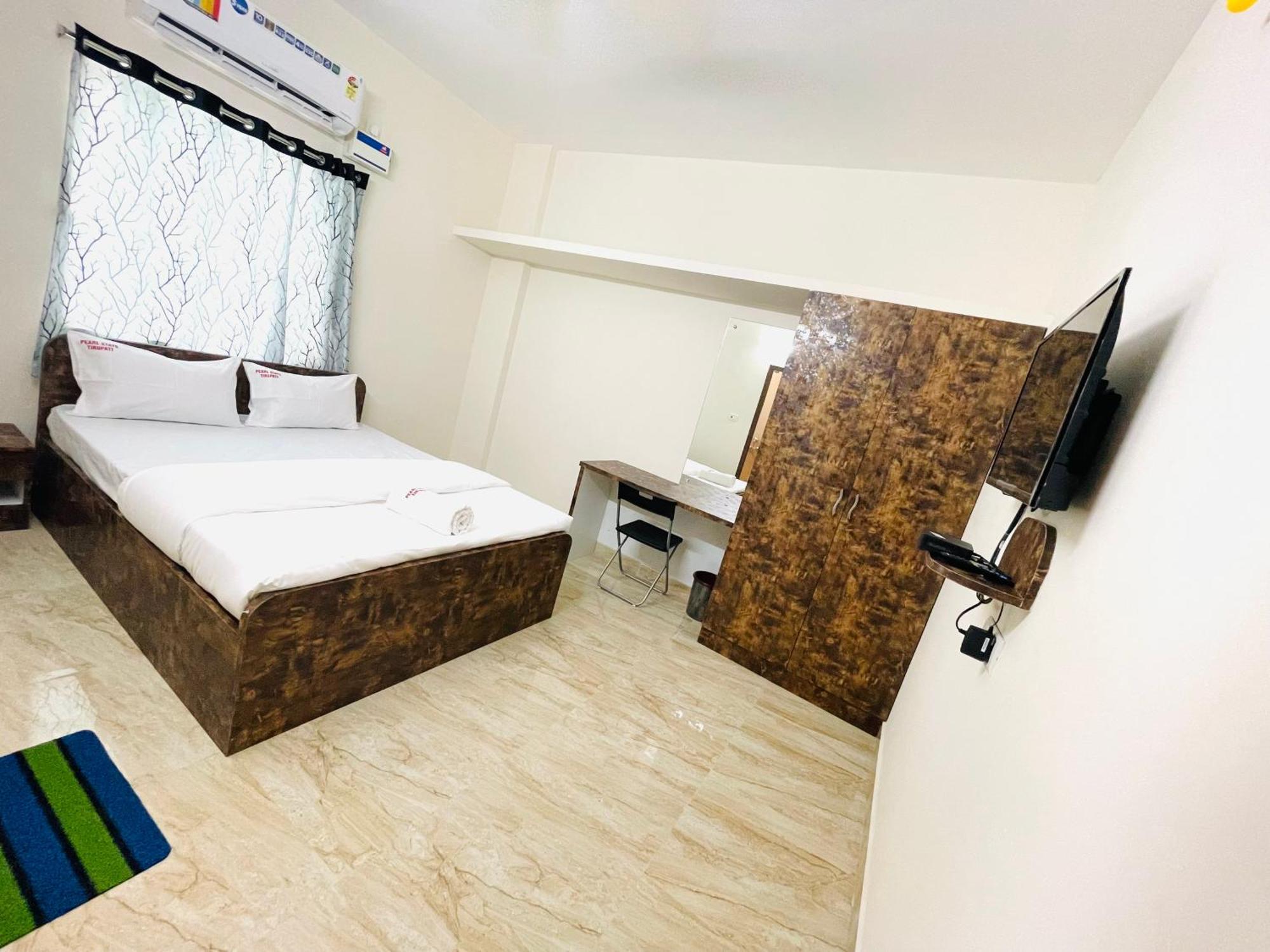 Pearl Stays, Tirupathi ティルパティ エクステリア 写真